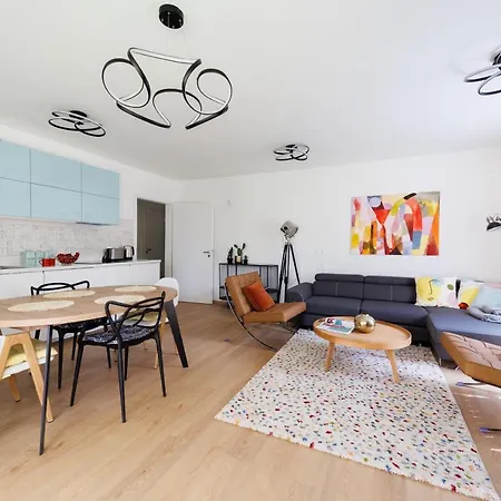 Villa Bauhaus Wellness Apartman Fsz. 3 Siofok Exterior photo