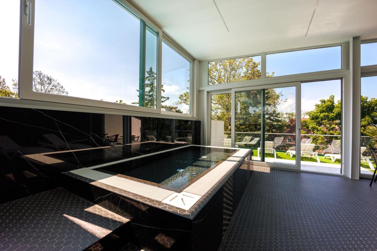 Апартаменти Bauhaus Wellness Fsz. 3 Шіофок