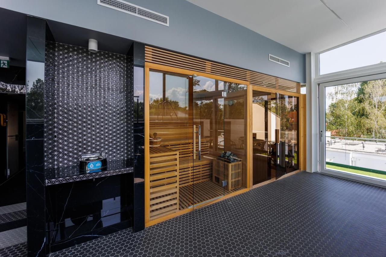 Bauhaus Wellness Fsz. 3 Апартаменти Шіофок