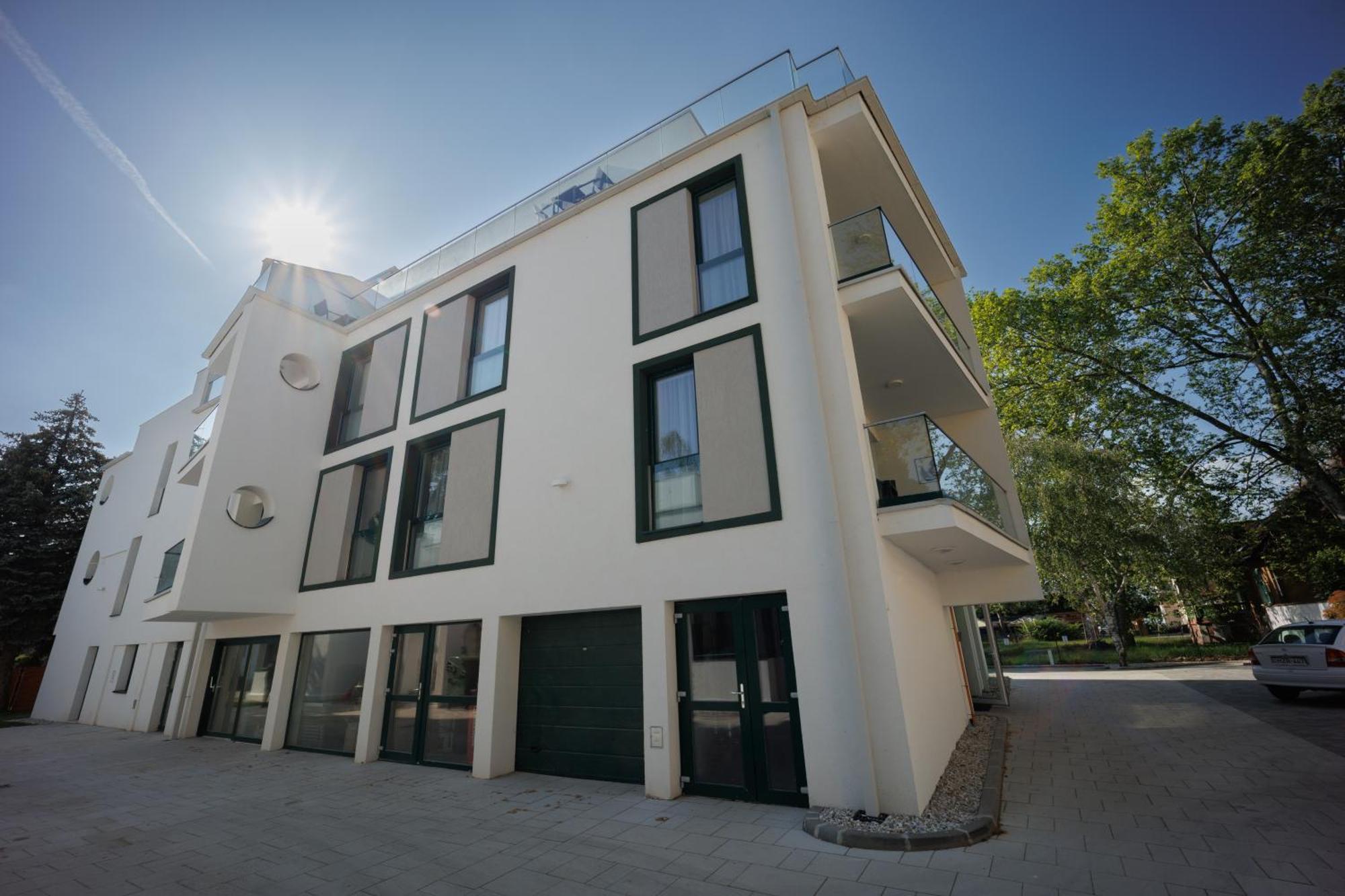 Bauhaus Wellness Fsz. 3 * Siofok